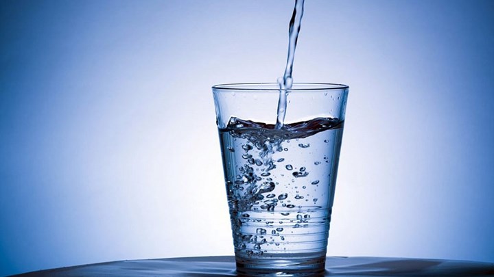 Δηλητήριο στο ποτήρι μας – Πίνουμε νερό με νιτρικά – Ποιες περιοχές επηρεάζονται