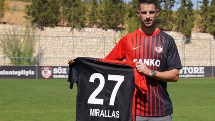 Μιραλάς: Η Γκαζιαντέπ τον παρουσίασε με… μπακλαβά – ΦΩΤΟ