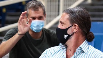 Αλβέρτης και Διαμαντίδης μπαίνουν ξανά στο γήπεδο και σκοράρουν