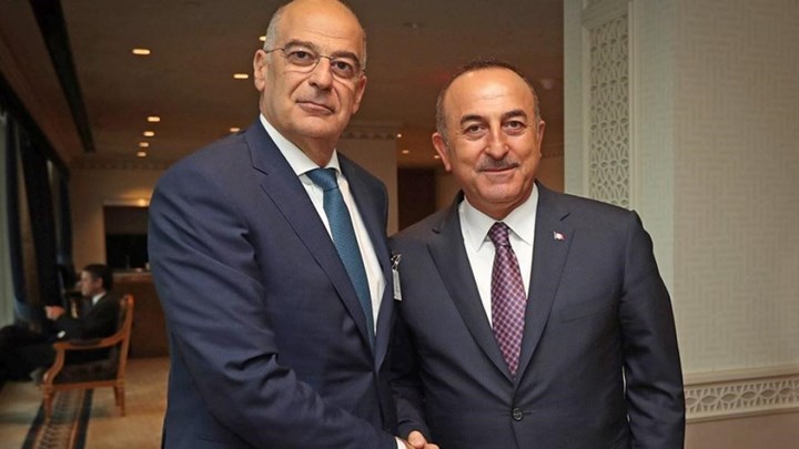 Ελληνοτουρκικά: Σενάρια για συνάντηση Δένδια – Τσαβούσογλου – Τι απάντησε ο Στέλιος Πέτσας