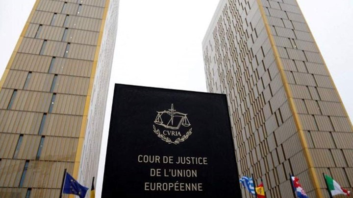 Ευρωπαϊκό Δικαστήριο: Τέλος στην ανεξέλεγκτη πρόσβαση των κυβερνήσεων σε τηλέφωνα και ίντερνετ