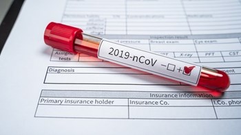 Κορονοϊός: Στην Εντατική τρεις άνδρες χωρίς υποκείμενα νοσήματα