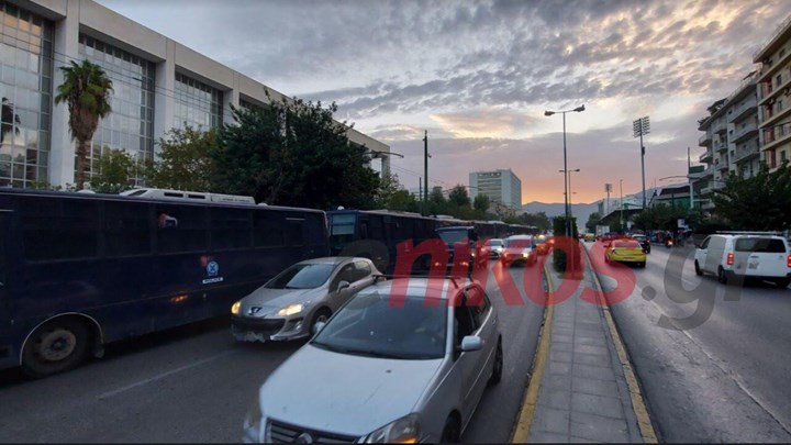 Δρακόντεια μέτρα ασφαλείας γύρω από το Εφετείο – Ακροβολισμένοι αστυνομικοί σε ταράτσες και drone