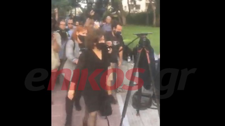 Δίκη Χρυσής Αυγής: Έφτασε στο Εφετείο η Μάγδα Φύσσα – ΒΙΝΤΕΟ