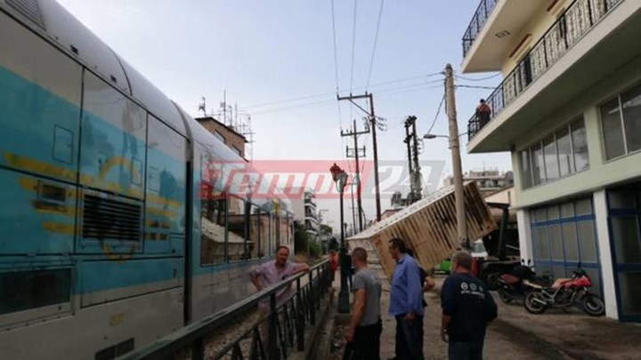 Πάτρα: Δρομολόγιο τρόμου στον Προαστιακό – Φορτίο νταλίκας έπεσε στα βαγόνια – ΒΙΝΤΕΟ