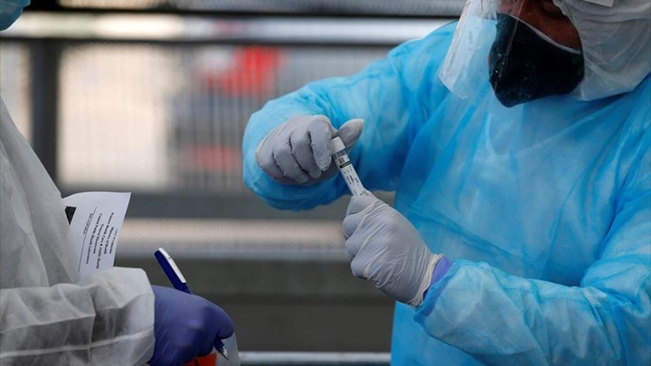 Κορονοϊός: Εφιαλτική πρόβλεψη με 7.000 νεκρούς στην Ελλάδα μέχρι τον Ιανουάριο – Πώς σχολιάζει ο Μόσιαλος