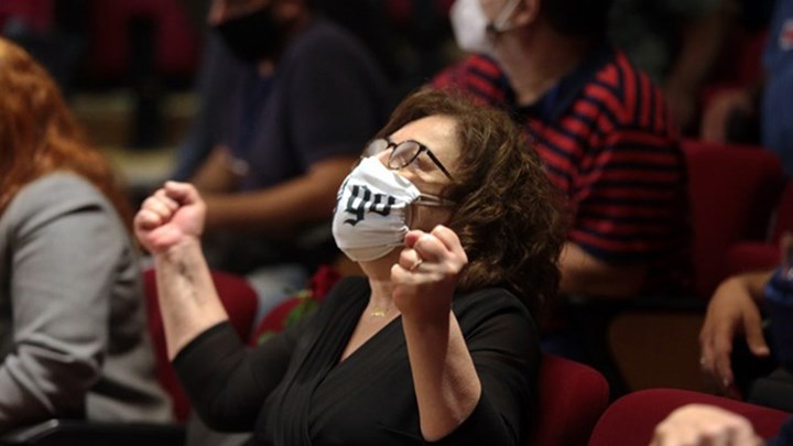 Συγκλονίζει η μάνα Φύσσα: Δικαιωθήκαμε – ΒΙΝΤΕΟ