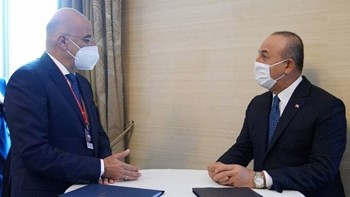 Ελληνοτουρκικά: Το παρασκήνιο της συνάντησης Δένδια – Τσαβούσογλου στη Μπρατισλάβα