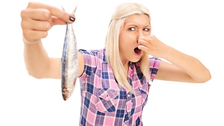 Σας μυρίζει η ψαρίλα; Πώς θα καταλάβετε αν έχετε σπάνια γονιδιακή μετάλλαξη