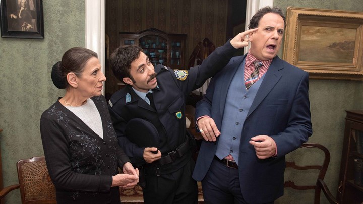 Καφέ της Χαράς: Μία φούντωση, μία φλόγα στο… Κολοκοτρωνίτσι