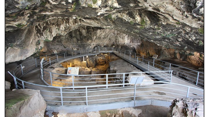 Θεσσαλία: Ανακάλυψαν πώς τρέφονταν τα 43 άτομα που έζησαν στη νεολιθική εποχή στο σπήλαιο της Θεόπετρας – ΦΩΤΟ
