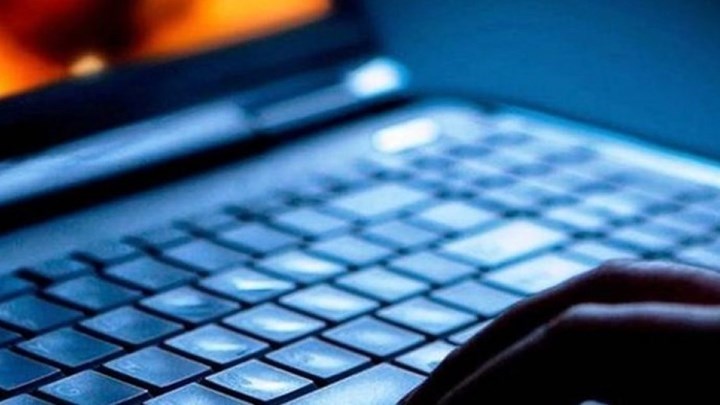 Πορνογραφία ανηλίκων: Με γυναικείο προφίλ στα social media προσέγγιζε ο “μάνατζερ μοντέλων” τα κορίτσια