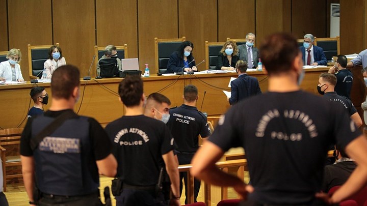 Δίκη της Χρυσής Αυγής: Η ιστορική απόφαση και η επόμενη ημέρα – Τι δήλωσε ο πατέρας του Παύλου Φύσσα