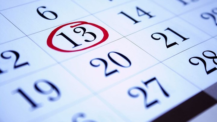 Τρίτη και 13: Oι δοξασίες και οι προκαταλήψεις για τη γρουσούζικη μέρα