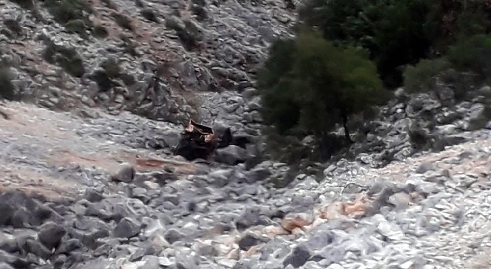 Αιτωλοακαρνανία: Τροχαίο με δύο νεκρούς – Αγροτικό όχημα έπεσε σε χαράδρα – ΦΩΤΟ