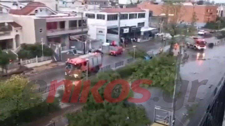Κακοκαιρία: Πλημμύρισαν δρόμοι και έπεσαν δέντρα στην Αττική – Ζημιές σε σπίτια και καταστήματα