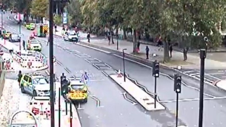 Συναγερμός στο Λονδίνο: Αστυνομική κινητοποίηση στο νοσοκομείο Σεντ Τόμας