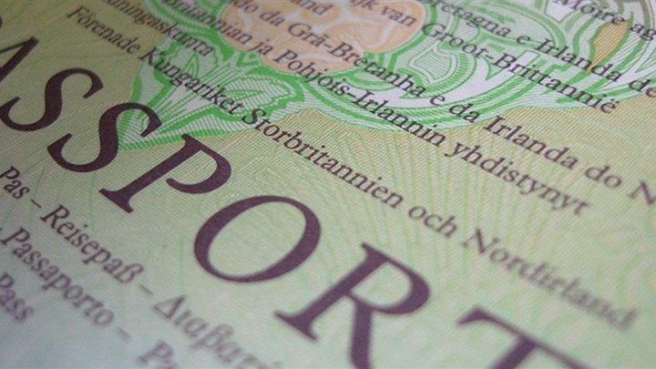 Κύπρος: Σάλος με τις αποκαλύψεις για τα «χρυσά» διαβατήρια – Πολιτικές αναταράξεις από το ρεπορτάζ του Al Jazeera