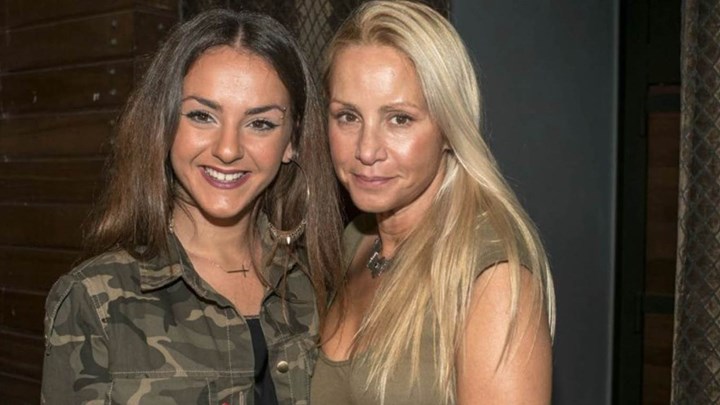 Ζένια Μπονάτσου: Πώς είναι σήμερα οι σχέσεις της με τον παππού της