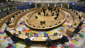 Σύνοδος Κορυφής: Γιατί ο Μισέλ ζήτησε από τους ηγέτες να παραδώσουν κινητά και tablets