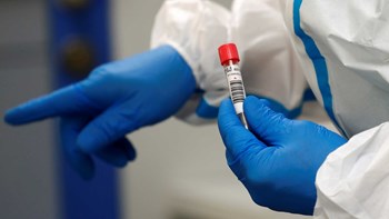 Κορονοϊός: Συναγερμός για τα κρούσματα σε γηροκομεία