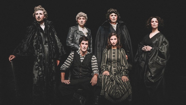 Αποκλειστικές φωτογραφίες από τη «Δεύτερη έκπληξη του έρωτα» του Παπαβασιλείου μόνο στο enikos.gr