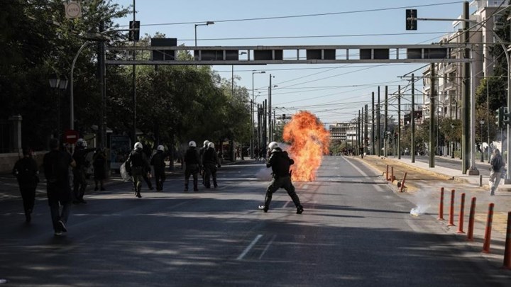 Επεισόδια μαθητικό συλλαλητήριο: Σε οκτώ συλλήψεις προχώρησε η ΕΛ.ΑΣ. – ΦΩΤΟ