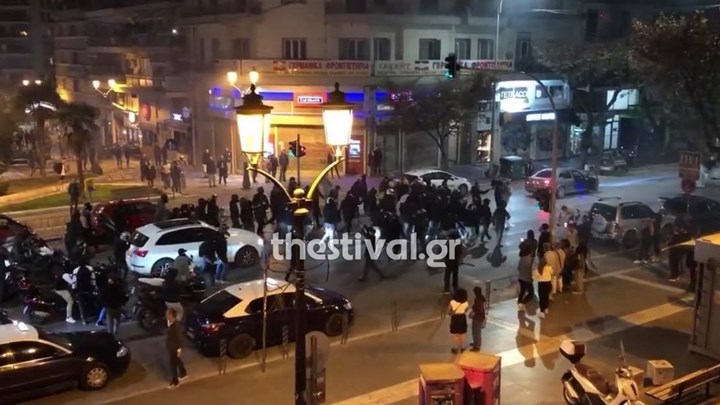 Θεσσαλονίκη: Οπαδοί του Άρη βγήκαν στους δρόμους για να γυρίσουν βιντεοκλίπ – ΒΙΝΤΕΟ