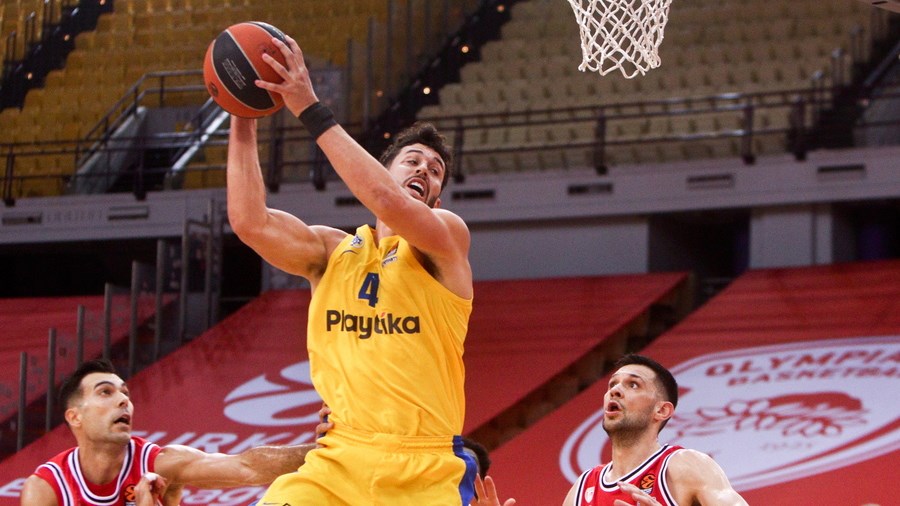 Ολυμπιακός-Μακάμπι 69-66 (30′)