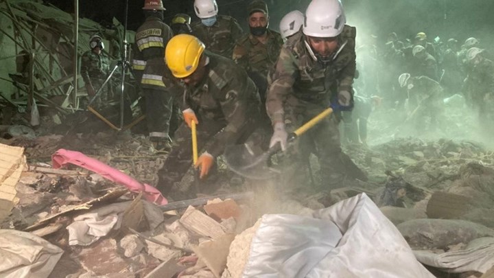 Αζερμπαϊτζάν: Τουλάχιστον 12 νεκροί και 40 τραυματίες από χτύπημα πυραύλου σε κατοικημένη περιοχή