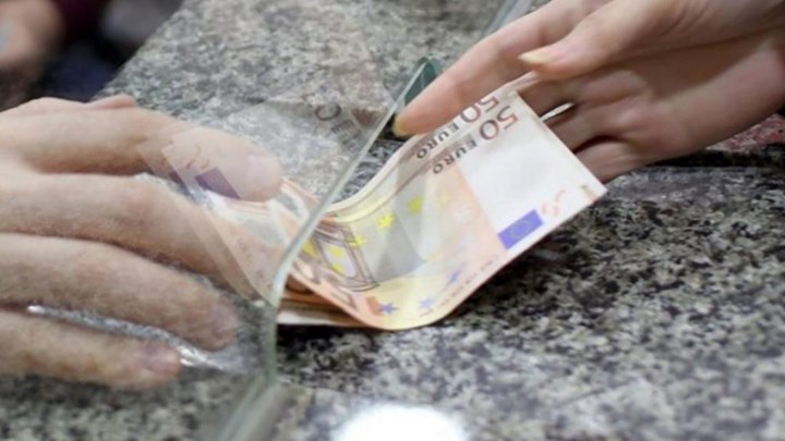 Αναδρομικά: Πώς και πότε θα τα λάβουν οι κληρονόμοι