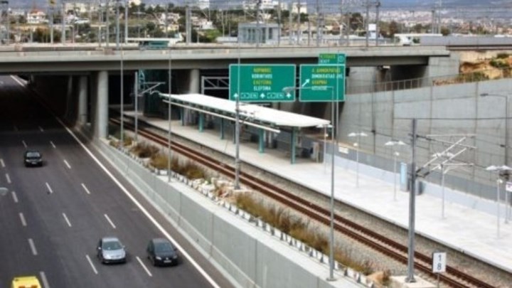 Κίνηση: Τροχαίο ατύχημα στην Αττική Οδό – Μποτιλιάρισμα και καθυστερήσεις