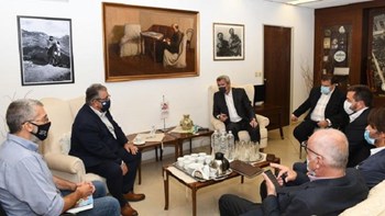 Συνάντηση Κουτσούμπα με την ΕΙΗΕΑ για τα προβλήματα στον χώρο του Τύπου