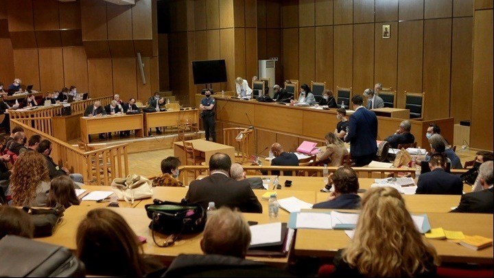 Δίκη Χρυσής Αυγής: Αντιδράσεις των κομμάτων για την πρόταση της εισαγγελέως