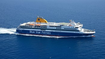 Συναγερμός στο “Blue Star Delos”: Εντοπίστηκε κρούσμα κορονοϊού – Επιστρέφει στον Πειραιά το πλοίο