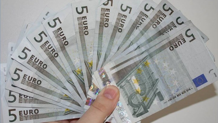 Αυτά είναι τα καινούρια 5ευρα με την υπογραφή Λαγκάρντ – ΦΩΤΟ