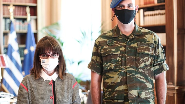 Κατερίνα Σακελλαρόπουλου: Η συγκινητική ανάρτηση της για τον ομογενή Εύζωνα Ανδρέα Χολέβα – ΦΩΤΟ