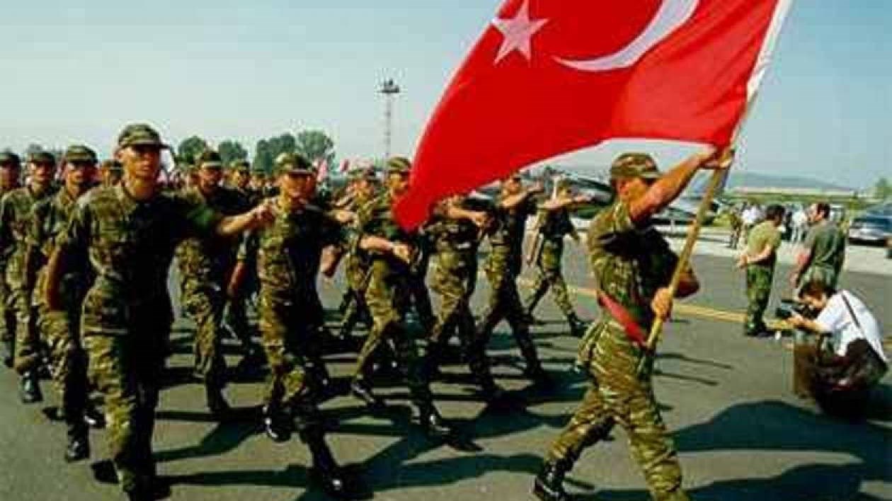 Τουρκία: Μπαράζ συλλήψεων και διώξεων στις Ένοπλες Δυνάμεις