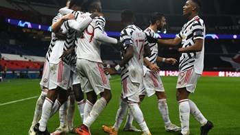 Champions League: “Άλωσε” ξανά το Παρίσι η Γιουνάιτεντ – Εύκολες νίκες για Μπαρτσελόνα, Λάτσιο και Λειψία