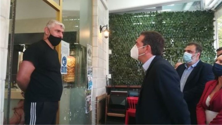 Η βόλτα του Αλέξη Τσίπρα στην Κοζάνη – Τι του είπε ιδιοκτήτης ψησταριάς για την καραντίνα – ΦΩΤΟ- ΒΙΝΤΕΟ