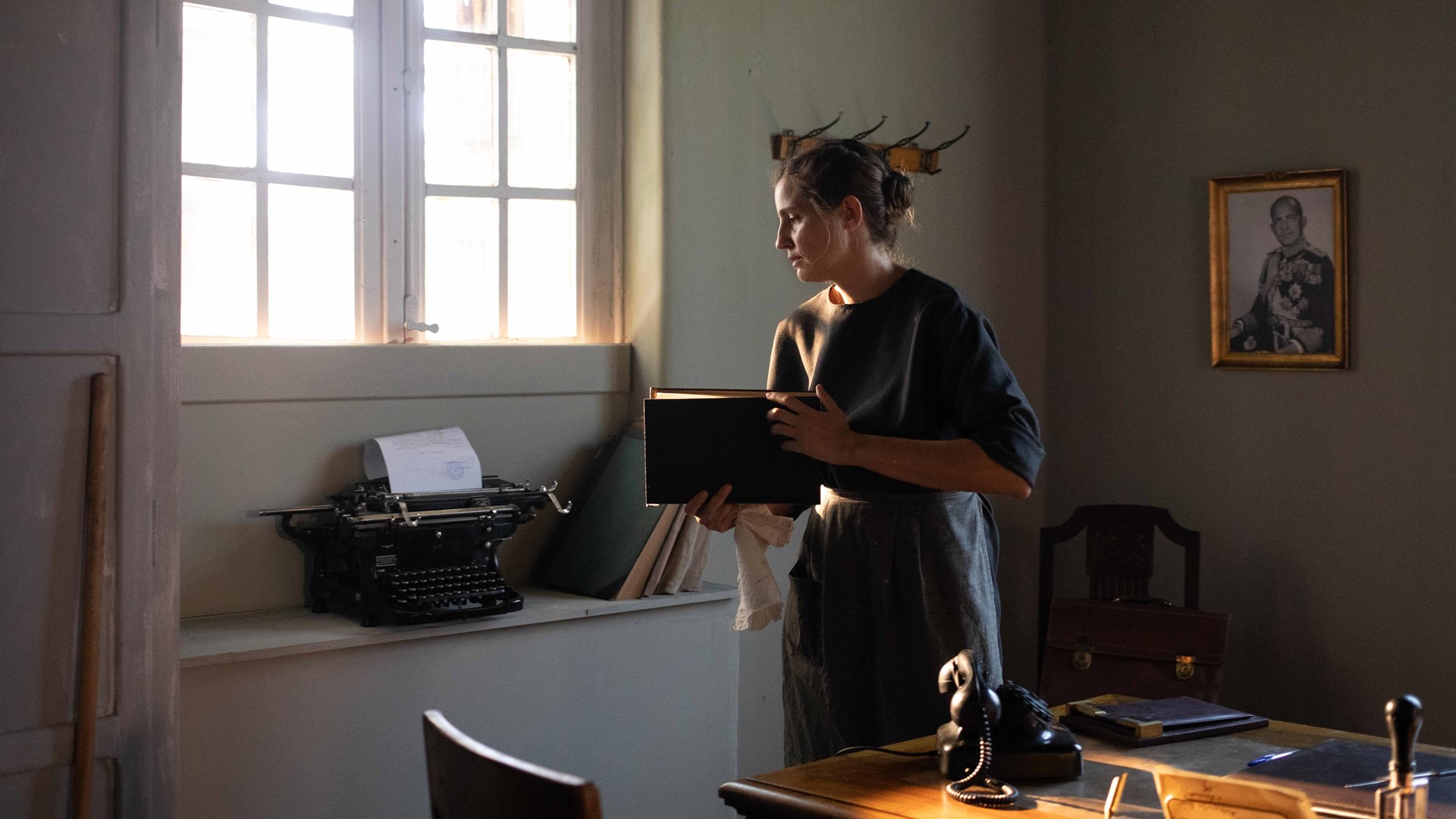 Άγριες Μέλισσες: Η Ελένη αλλάζει τακτική με τον Βόσκαρη για να ανακαλύψει την αλήθεια