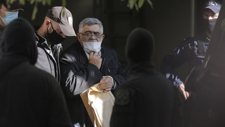 Χρυσή Αυγή: Πήραν τον δρόμο για τις φυλακές οι καταδικασθέντες – ΦΩΤΟ και ΒΙΝΤΕΟ από τη μεταγωγή