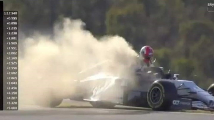 Formula 1: Πήρε φωτιά εν κινήσει το μονοθέσιο του Γκασλί – ΒΙΝΤΕΟ