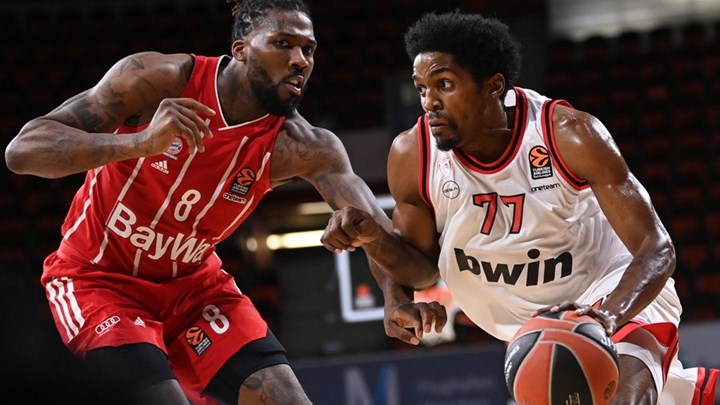 Ολυμπιακός-Αναντολού Εφές 26-29 (10′)