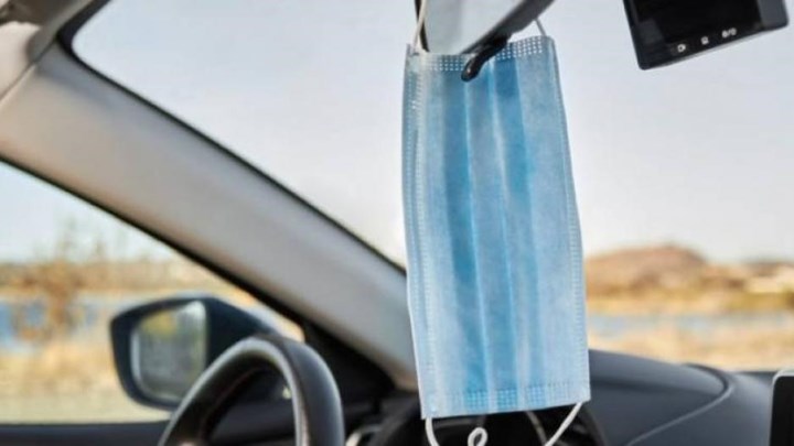 Κορονοϊός: Πόσα άτομα επιτρέπονται σε αυτοκίνητα και ταξί – Τι ισχύει για τη μάσκα