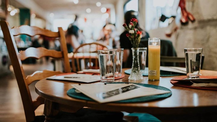 Έρχεται νέο πρόγραμμα στήριξης των επιχειρήσεων εστίασης