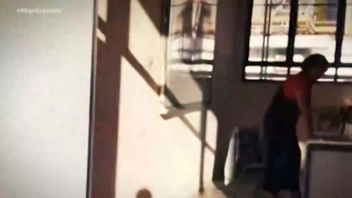 Κορονοϊός: Στα δικαστήρια η καθηγήτρια που αρνείται να φορέσει μάσκα – “Επιθυμώ να δικαστώ”