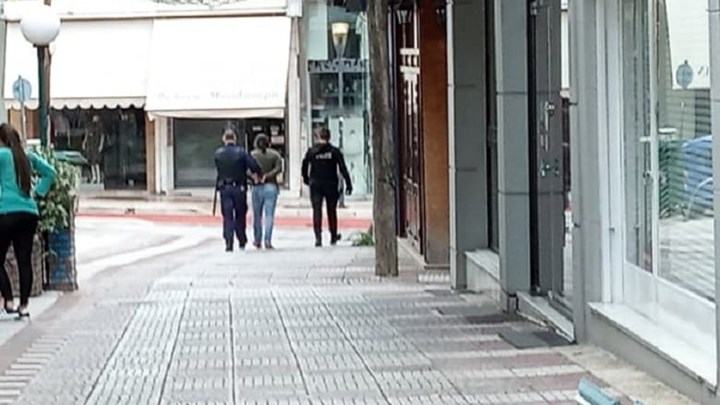 Αγρίνιο: Μπροστά στα μάτια των παιδιών του μαχαίρωσε τις δύο γυναίκες – Νέα στοιχεία για την υπόθεση