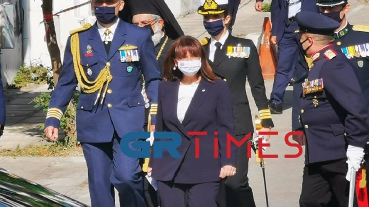 Σακελλαροπούλου από Θεσσαλονίκη: Εύχομαι να πάρει γρήγορα τέλος η δοκιμασία με τον κορονοϊό