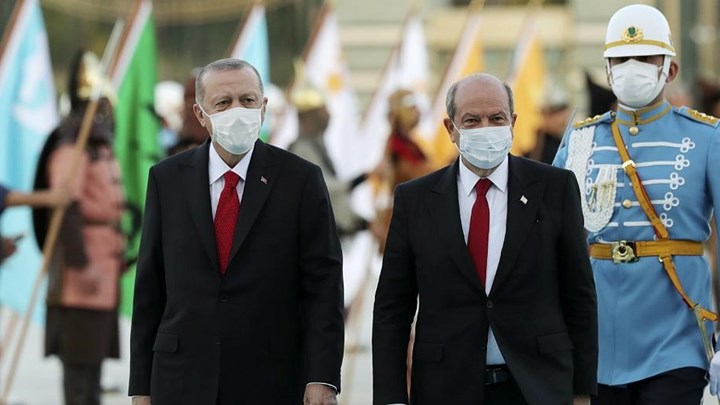 Προκλητική πρόταση Ερντογάν σε Τατάρ: Να κάνουμε πικνίκ στα Βαρώσια